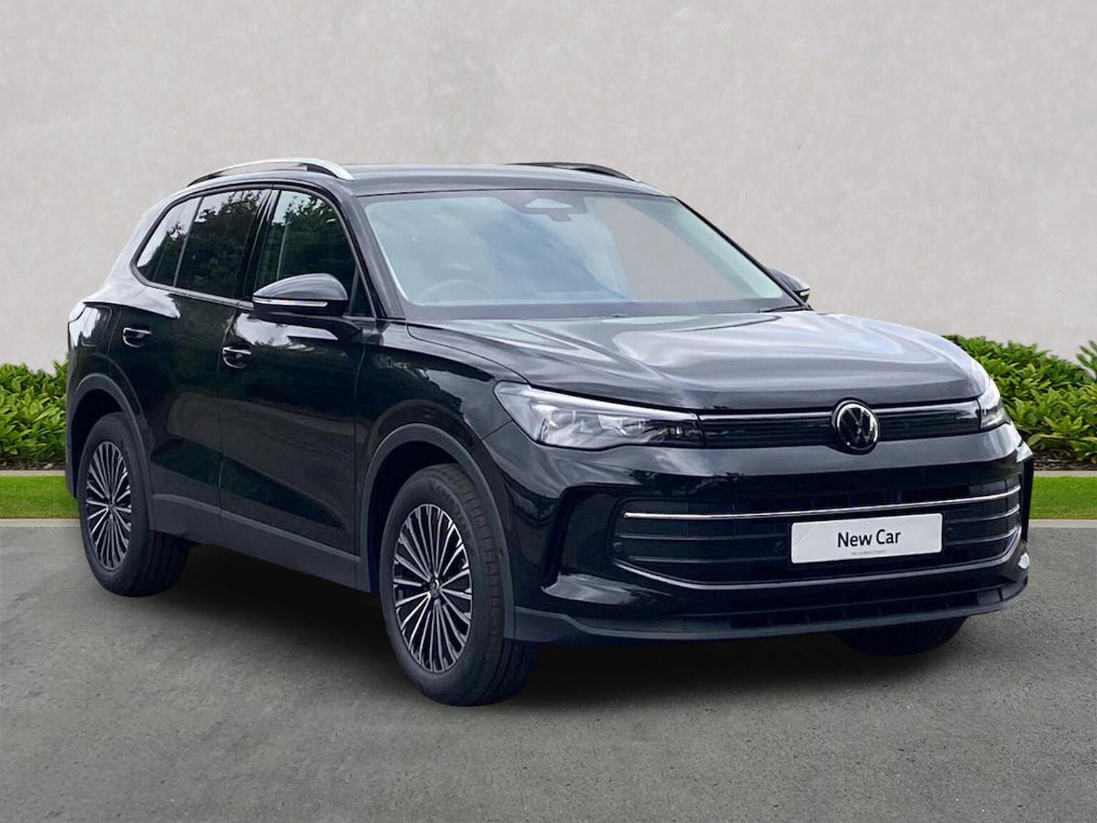 VOLKSWAGEN TIGUAN ESTATE 1.5 eTSI 150 Match 5dr DSG [Area View]