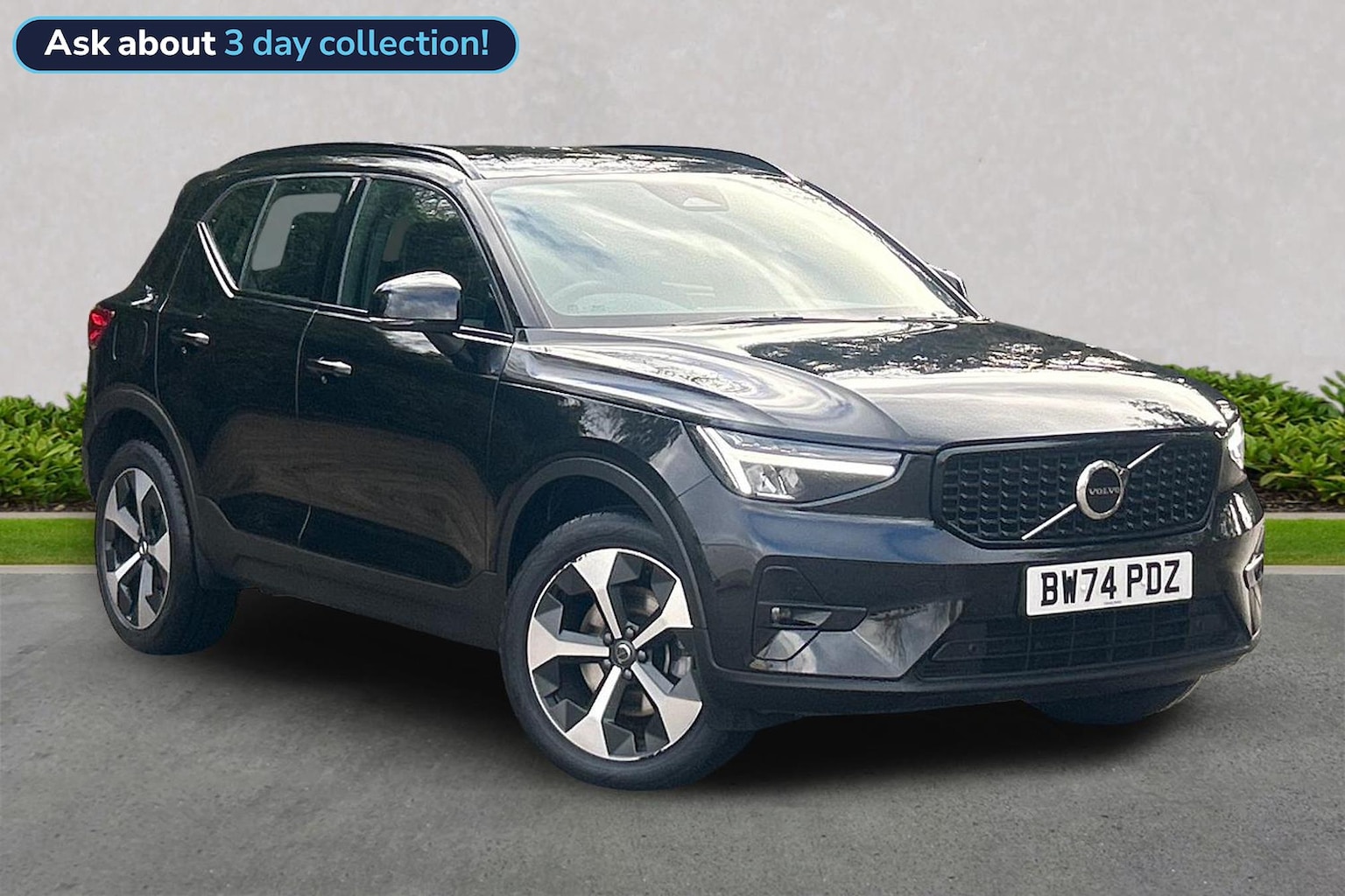 Used VOLVO XC40 2.0 B4P Plus Dark 5Dr Auto 2025 | Lookers Volvo