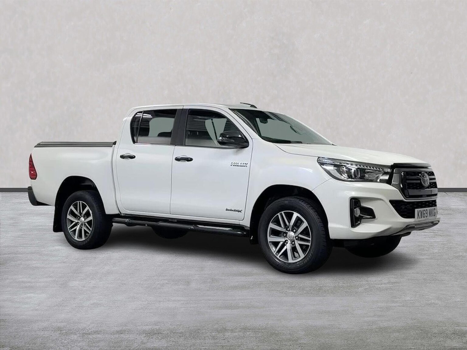 TOYOTA HILUX DIESEL 2.4 D-4D Invincible X Pickup Double Cab 4Dr Diesel Auto 4Wd Euro 6 (S/S) (Tss) (150 Ps)