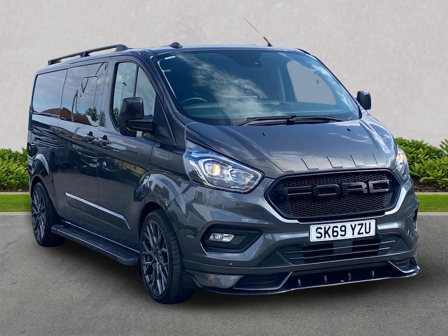 FORD TRANSIT CUSTOM 300 L2 DIESEL FWD 2.0 Ecoblue 170Ps Low Roof Limited Van Auto