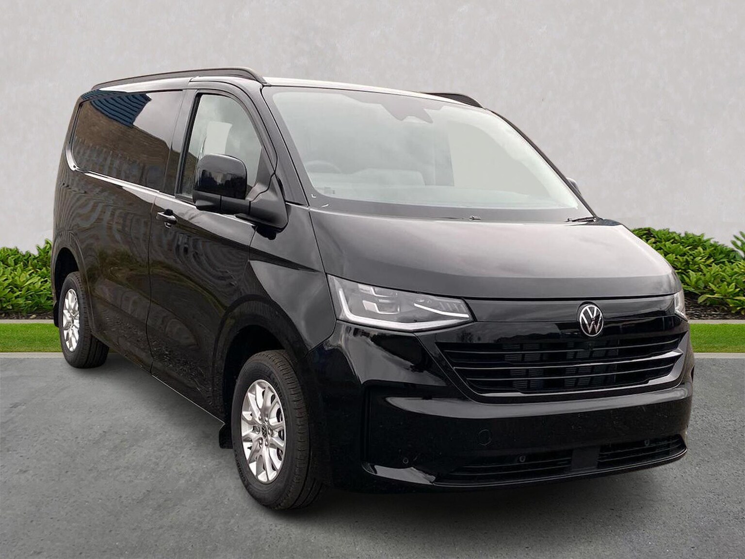 VOLKSWAGEN TRANSPORTER T32 SWB DIESEL 2.0 Tdi 150 Commerce Pro Van 4Motion Auto