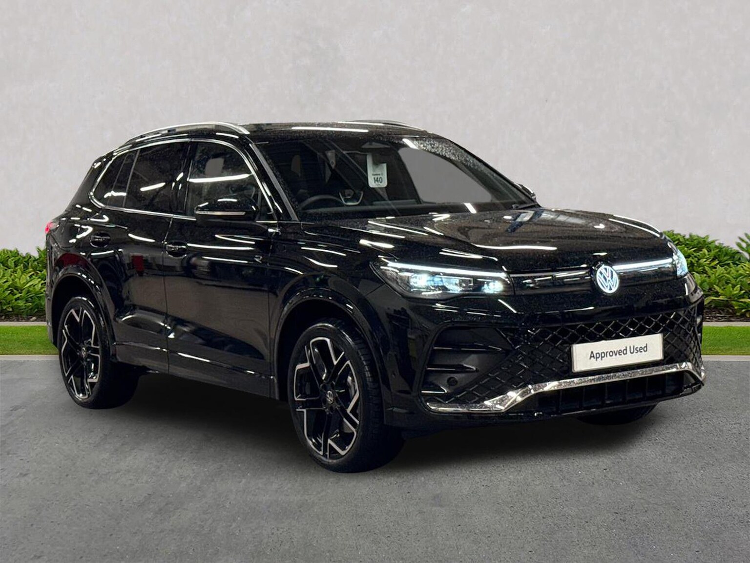 VOLKSWAGEN TIGUAN ESTATE 1.5 Tsi 272 Ehybrid R-Line 5Dr Dsg