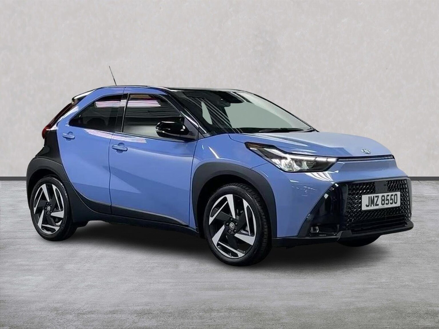 2026 TOYOTA AYGO X HATCHBACK 2026 1.5H 49KWH DESIGN HATCHBACK 5DR PETROL HYBRID CVT EURO 6... photo
