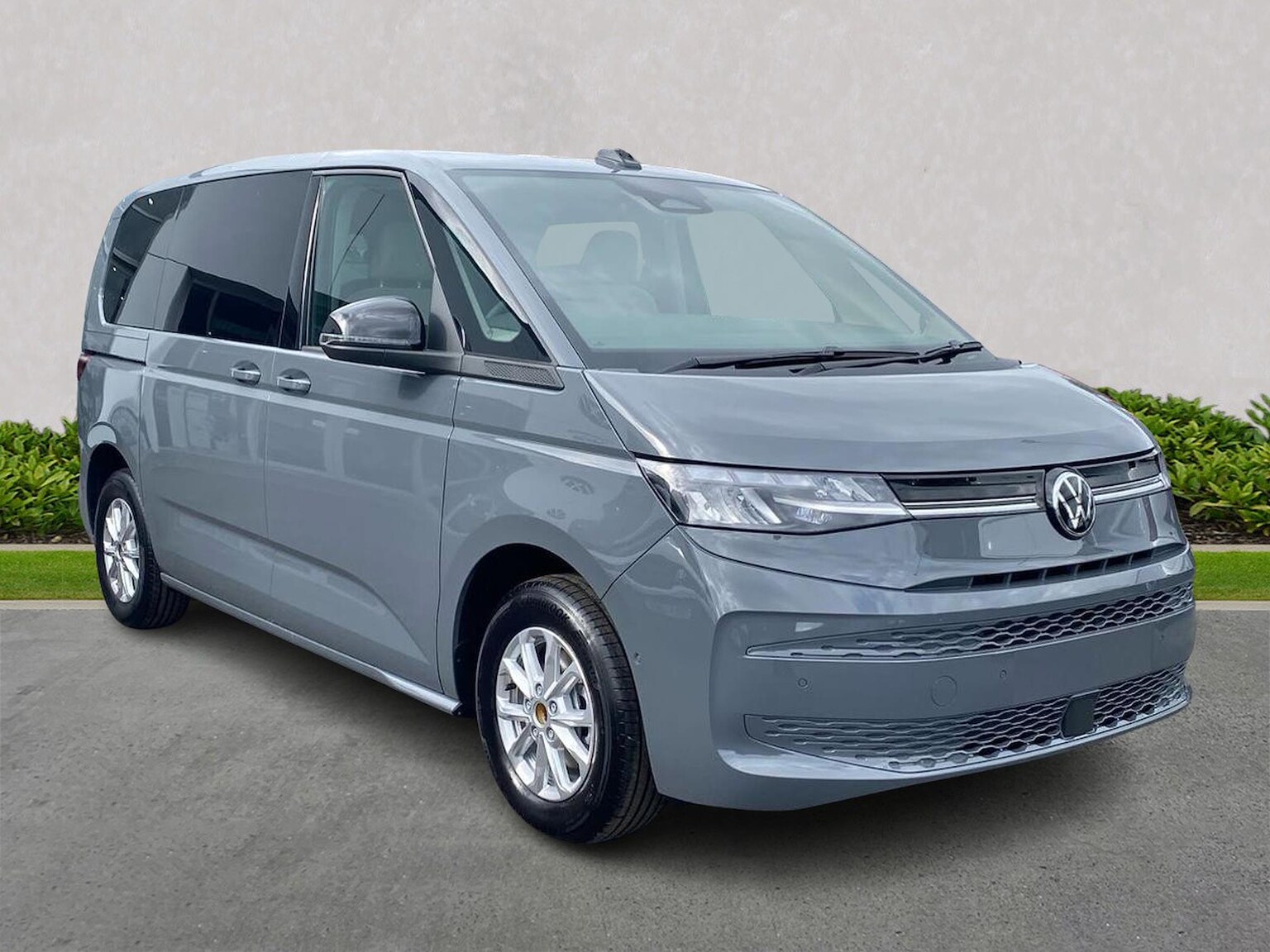 VOLKSWAGEN MULTIVAN DIESEL ESTATE 2.0 Tdi Life 5Dr Dsg