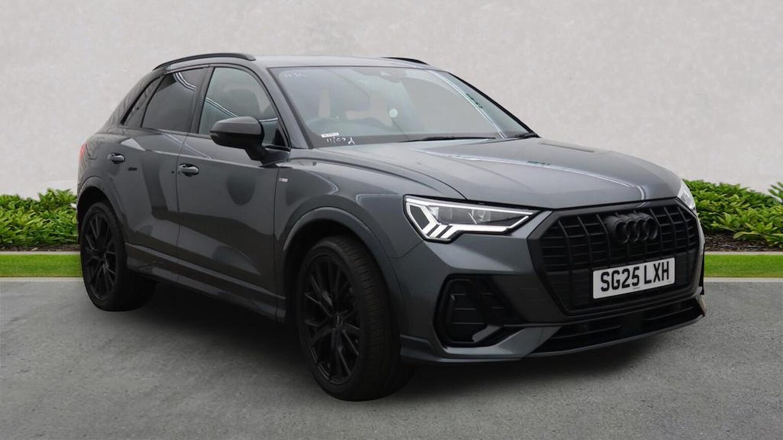 AUDI Q3 ESTATE 35 Tfsi Black Edition 5Dr S Tronic [20" Alloy]