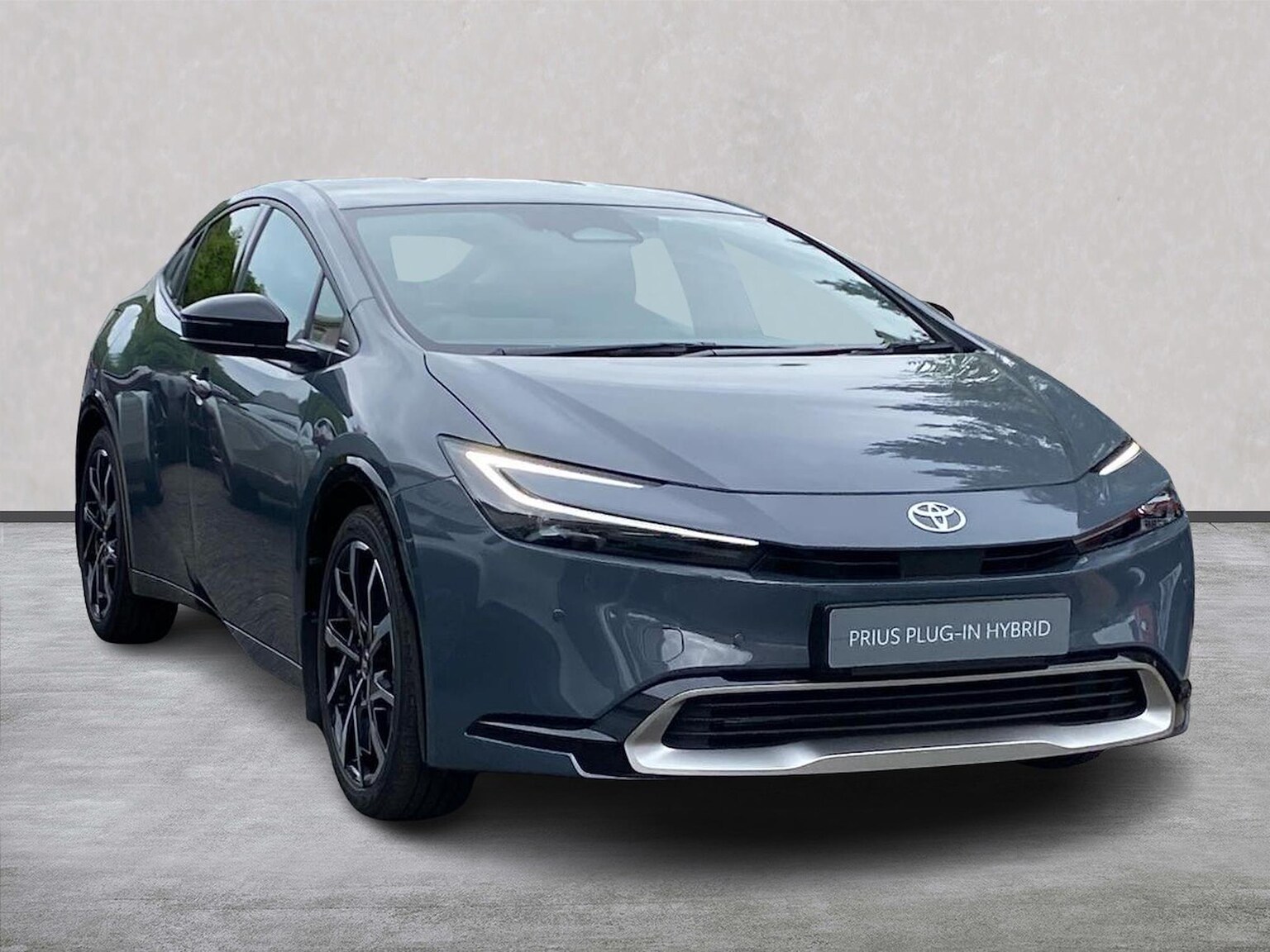 2026 TOYOTA PRIUS HATCHBACK 2026 2.0 PHEV EXCEL 5DR CVT 5,005 PETROL ELECTRIC HYBRID HATCHBACK... photo