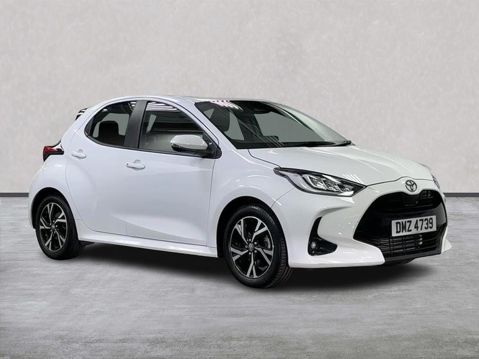 2024 TOYOTA YARIS HATCHBACK 2024 1.5 VVT H DESIGN HATCHBACK 5DR PETROL HYBRID E CVT... photo