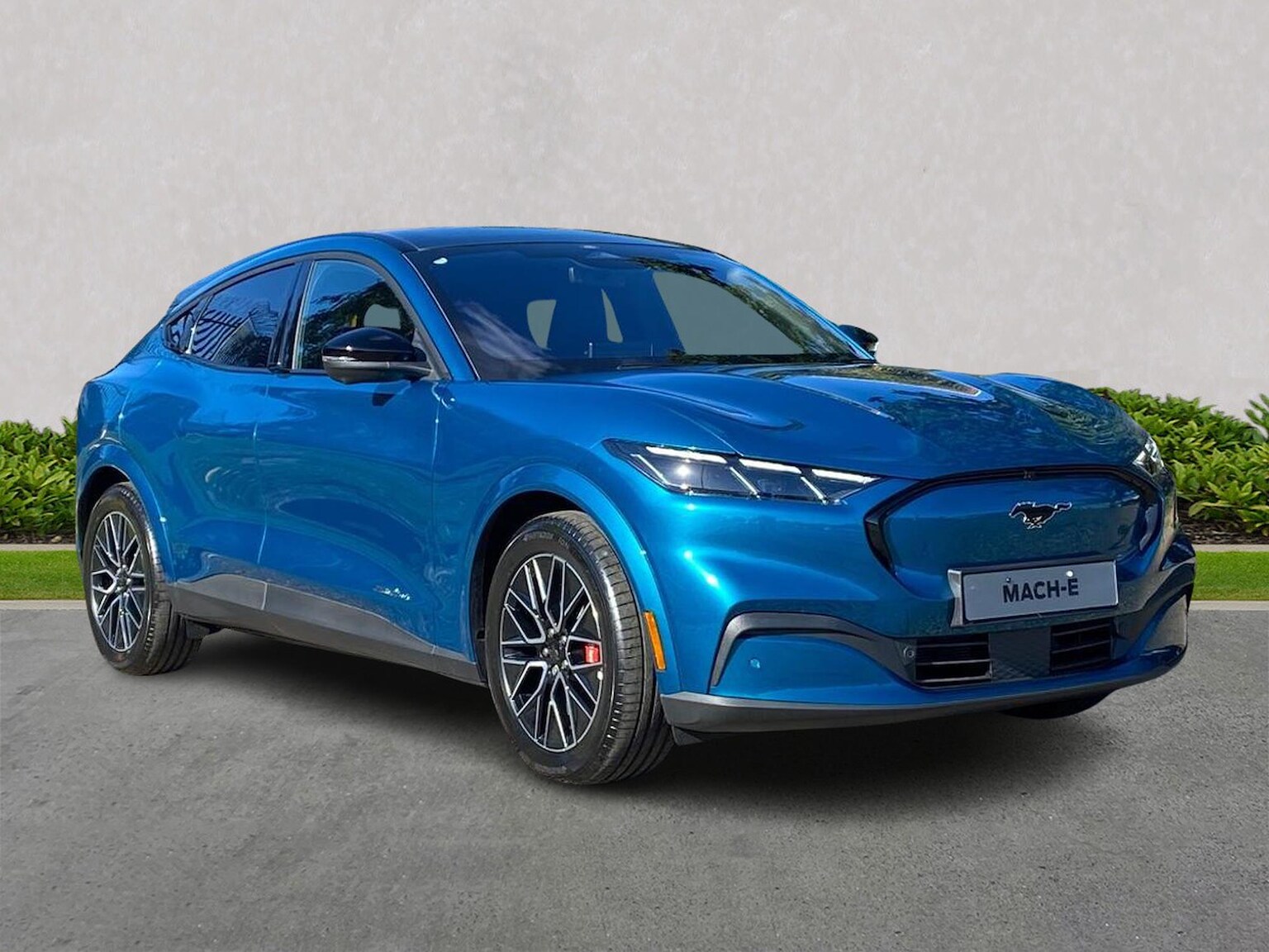 FORD MUSTANG MACH-E ESTATE 276Kw Premium 88Kwh Awd 5Dr Auto [Tech+]