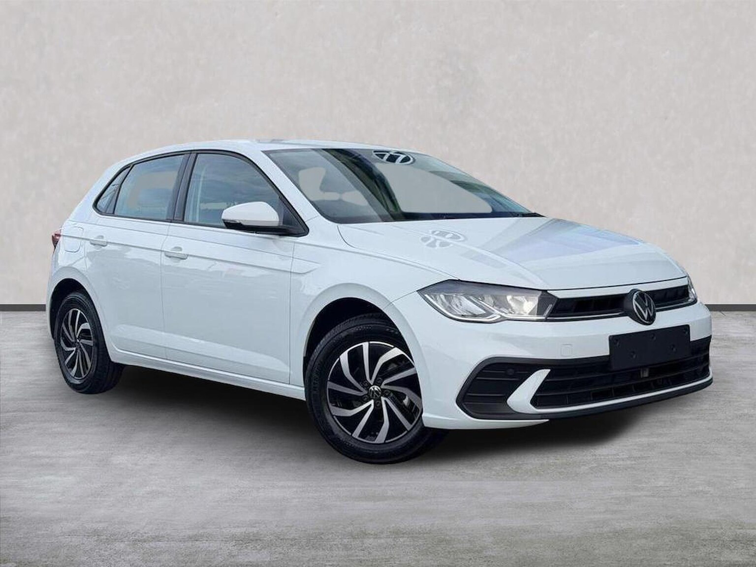 VOLKSWAGEN POLO HATCHBACK 1.0 Life 5Dr