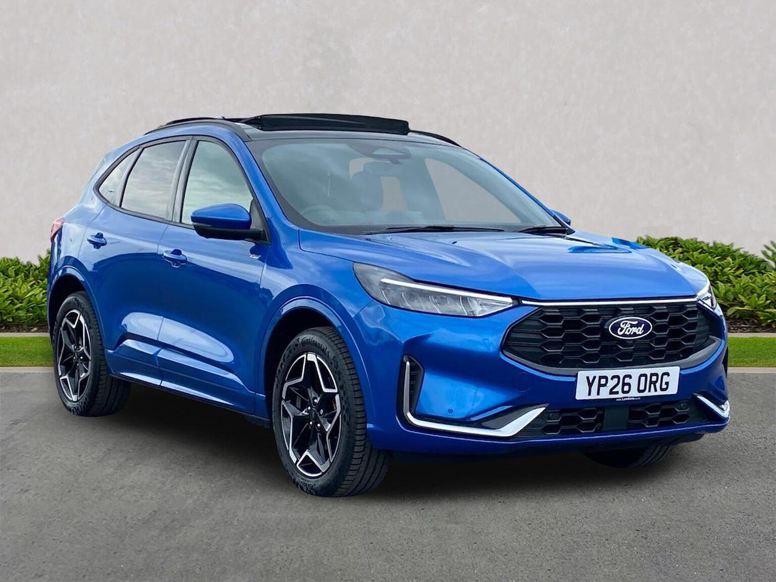 Nearly New FORD KUGA 2.5 Phev St-Line X 5Dr Cvt 2026 | Lookers Car Hub