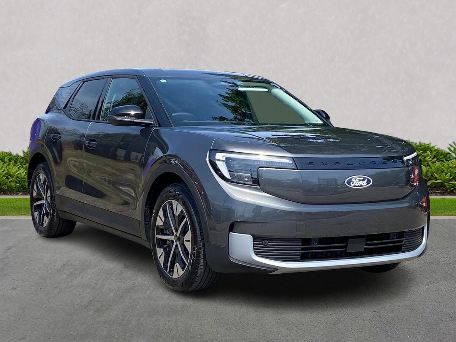 FORD EXPLORER ELECTRIC ESTATE 125Kw Style 52Kwh 5Dr Auto