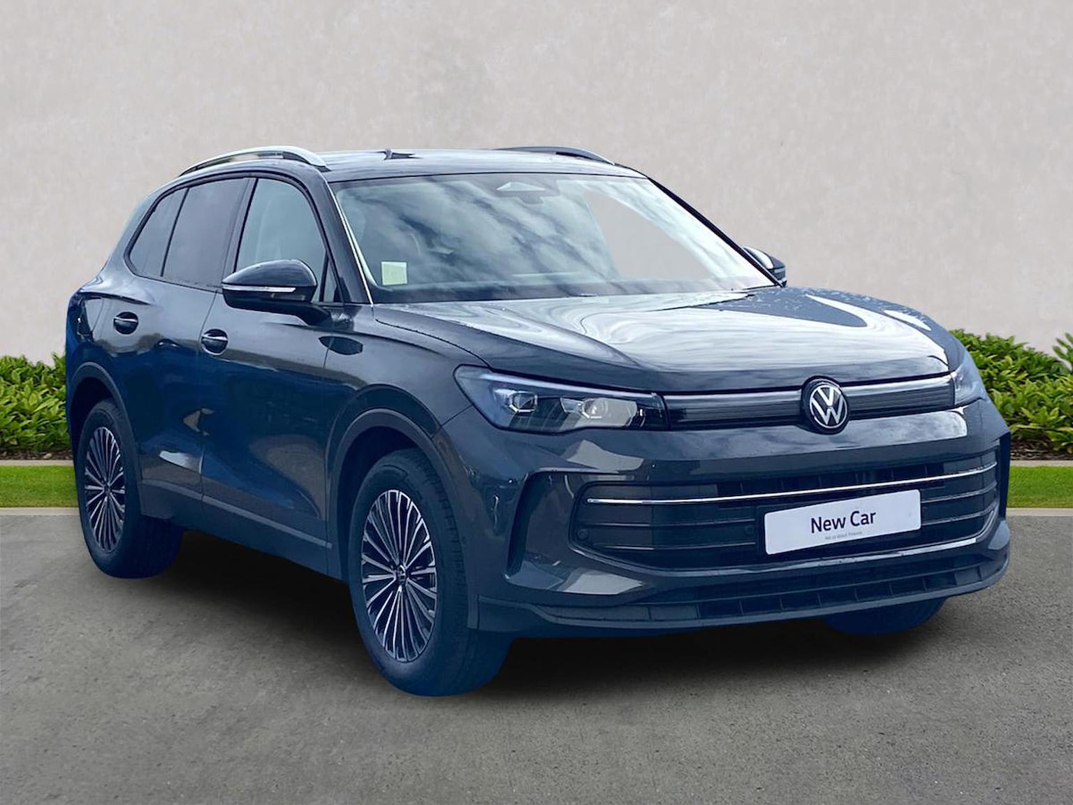 VOLKSWAGEN TIGUAN ESTATE 1.5 Etsi Match 5Dr Dsg [Area View]