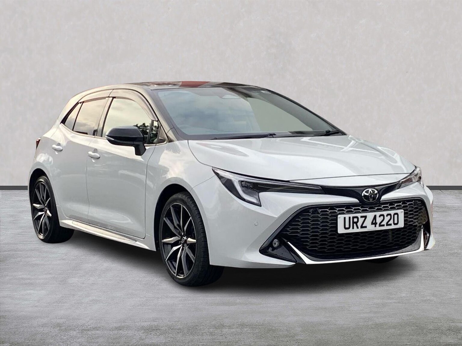 TOYOTA COROLLA HATCHBACK 1.8 VVT-h GR SPORT Hatchback 5dr Petrol Hybrid CVT Euro 6 (s/s) (140 ps)