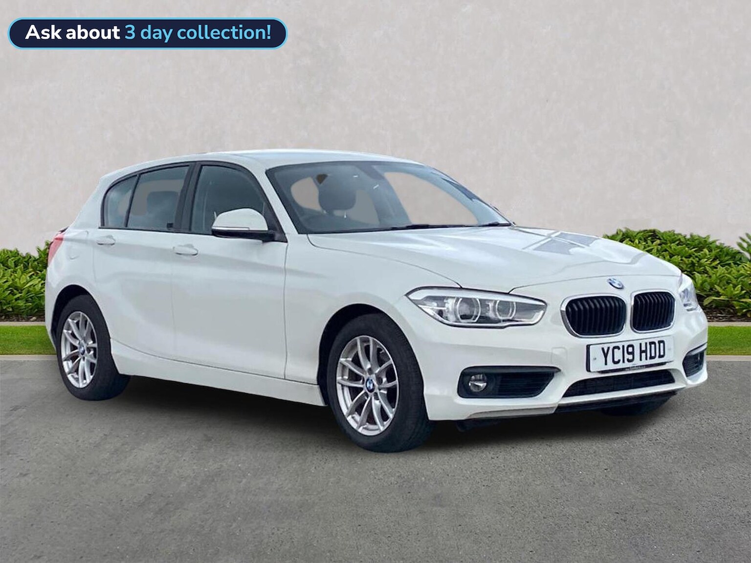 BMW 1 SERIES HATCHBACK 118I [1.5] Se Business 5Dr [Nav/Servotronic]