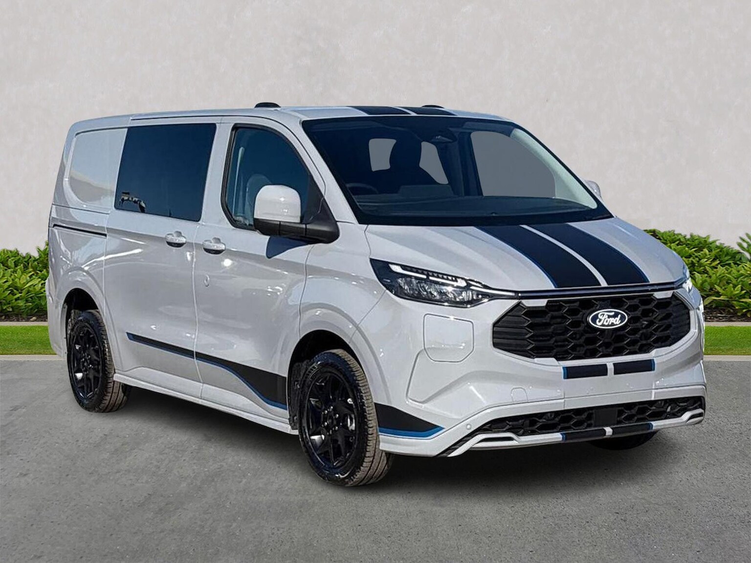 FORD TRANSIT CUSTOM 320 L1 PETROL FWD 2.5 Phev 232Ps H1 Double Cab Van Sport Auto