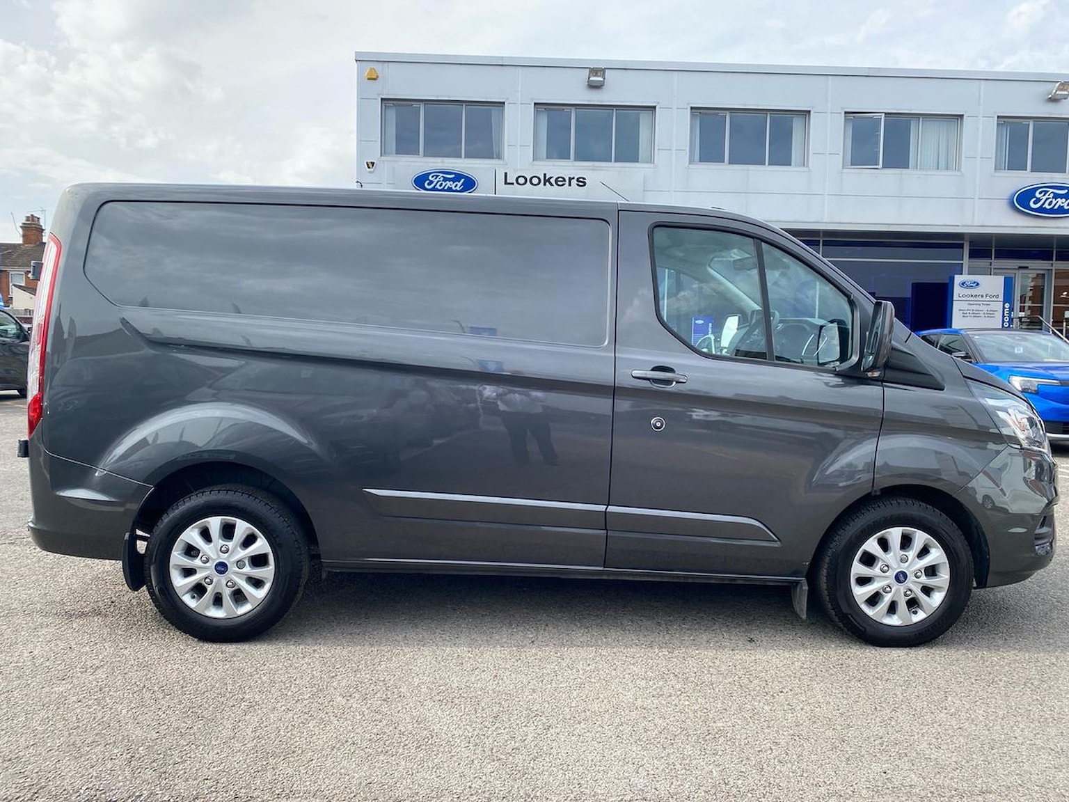 FORD TRANSIT CUSTOM 320 L1 DIESEL FWD 2.0 320 Ecoblue Limited Panel Van 5Dr Diesel Auto L1 H1 Euro 6 (170 Ps)