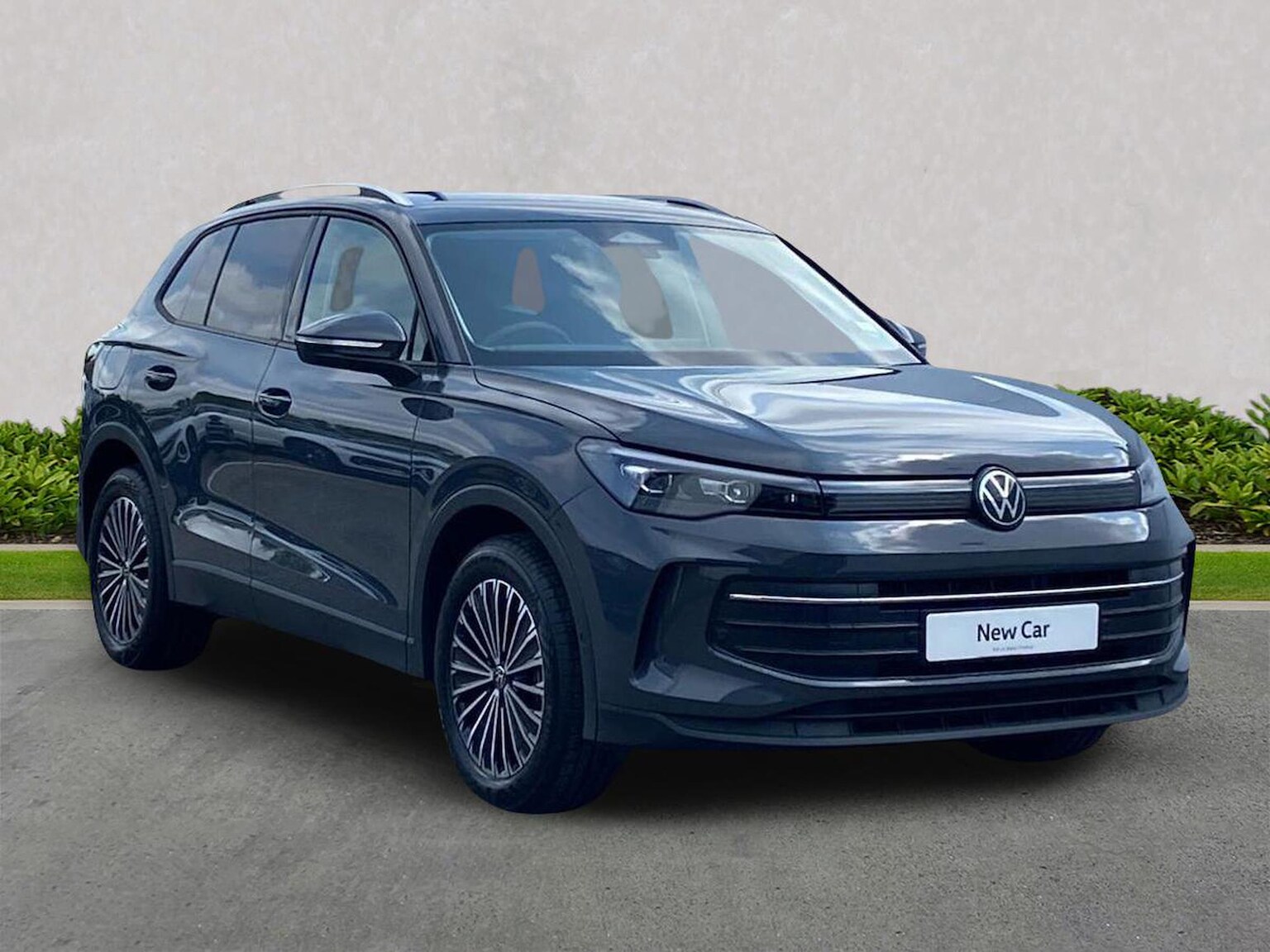 VOLKSWAGEN TIGUAN ESTATE 1.5 Etsi 150 Match 5Dr Dsg [Area View]