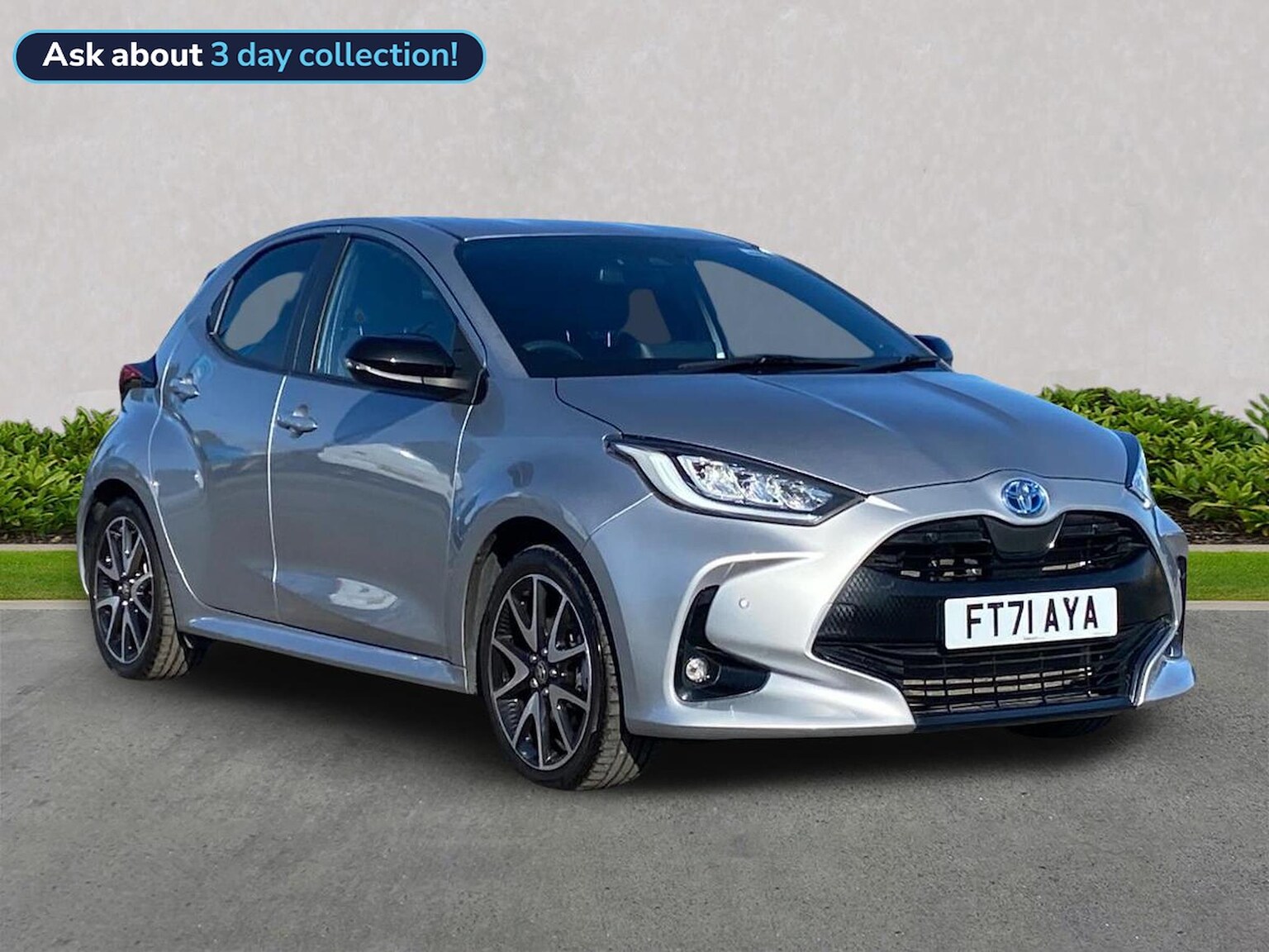 TOYOTA YARIS HATCHBACK 1.5 Hybrid Dynamic 5Dr Cvt