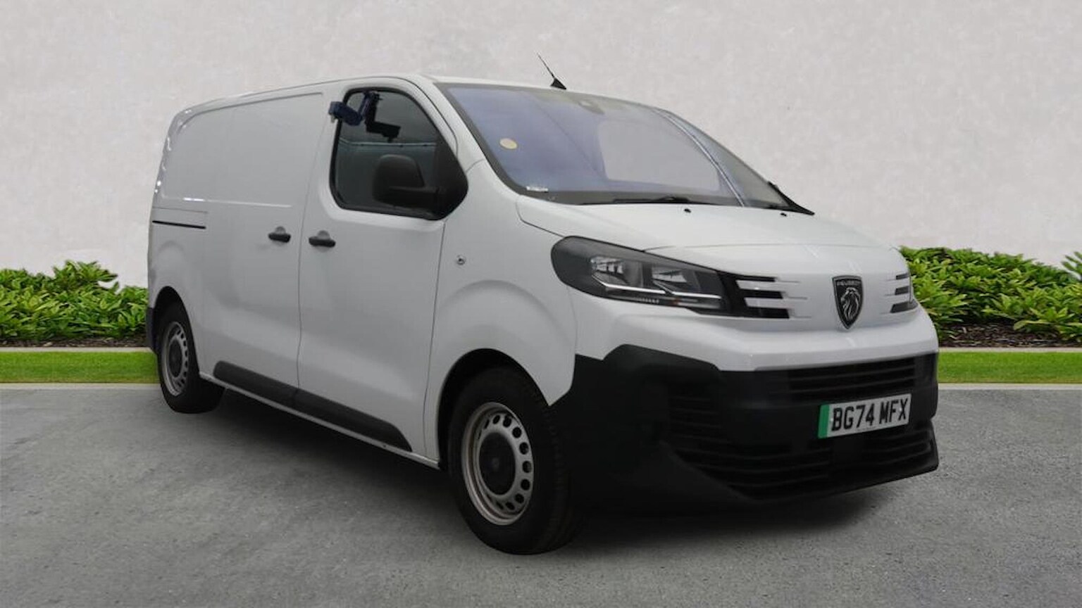 PEUGEOT E-EXPERT L1 75Kwh Professional Standard Panel Van 6Dr Electric Auto Mwb (11Kw Charger) (136 Ps)