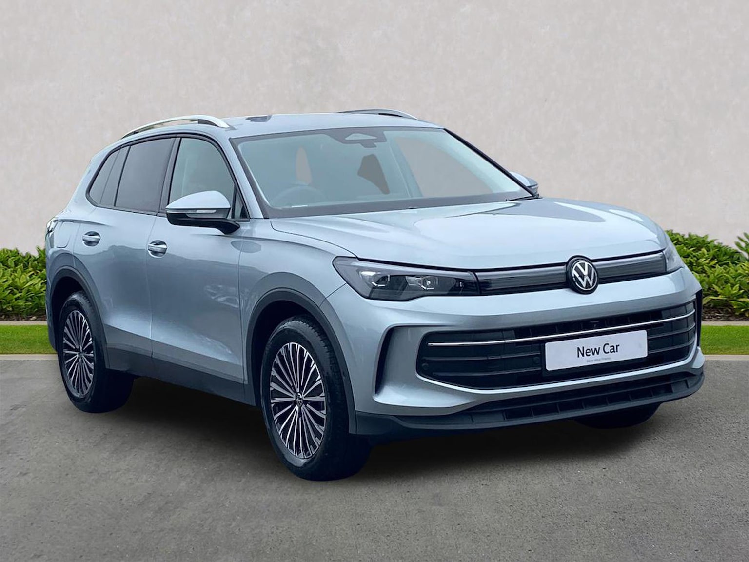 VOLKSWAGEN TIGUAN ESTATE 1.5 Etsi Match 5Dr Dsg