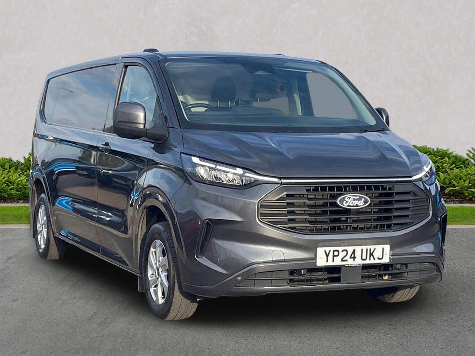 FORD TRANSIT CUSTOM 280 L2 DIESEL FWD 2.0 280 Ecoblue Limited Panel Van 5Dr Diesel Manual L2 H1 Euro 6 (S/S) (136 Ps)