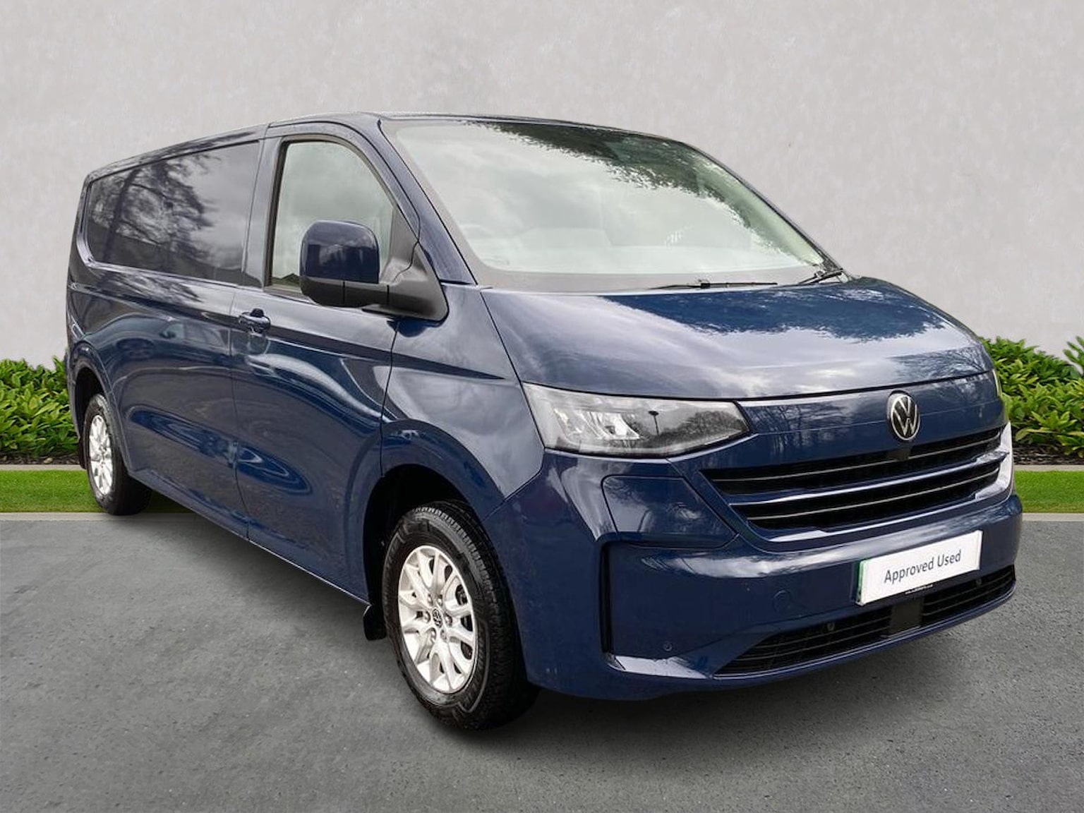 Nearly New VOLKSWAGEN TRANSPORTER 160Kw 65Kwh Commerce Pro Van Auto ...
