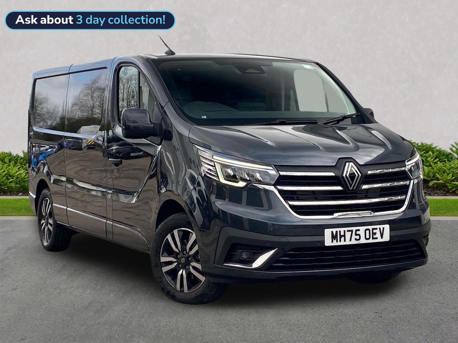 Nearly New RENAULT TRAFIC Ll30 Blue Dci 170 Extra Sport [Safety] Van ...