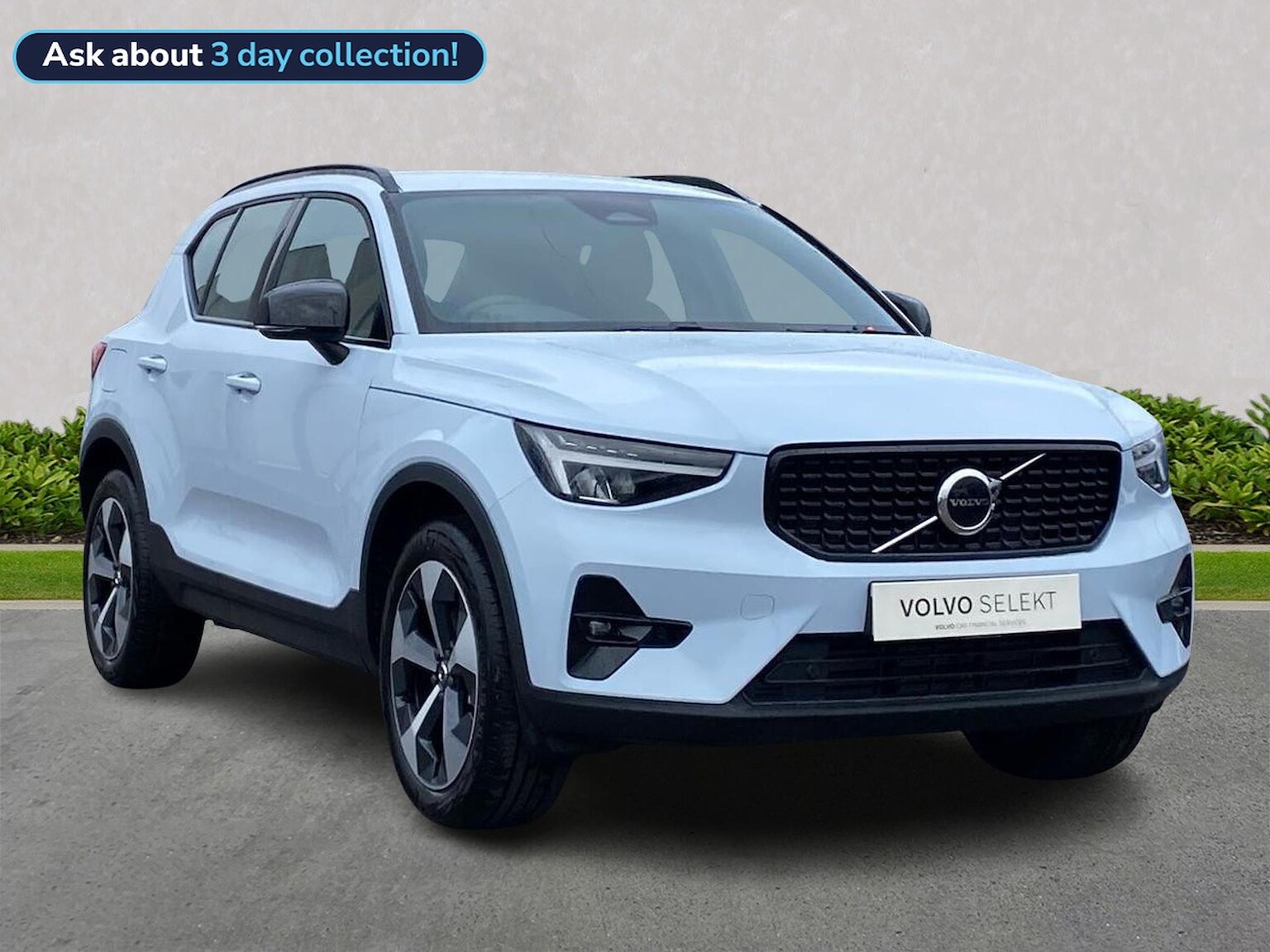 Nearly New VOLVO XC40 2.0 B3P Plus Dark 5Dr Auto 2025 | Lookers Ford