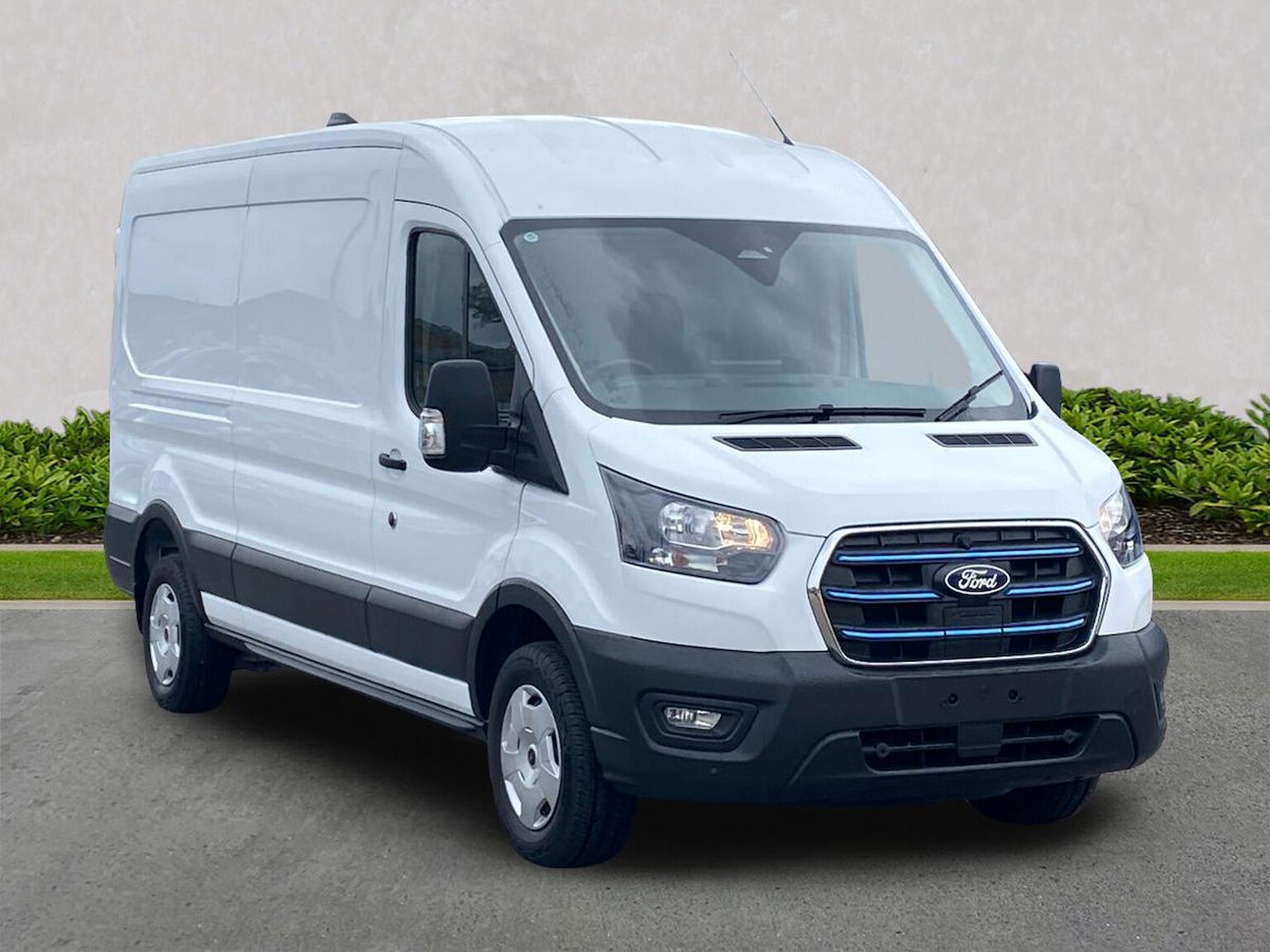 FORD E-TRANSIT 350 L3 RWD 135Kw 68Kwh H2 Trend Van Auto