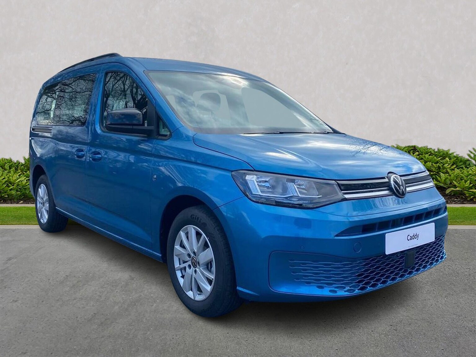 None VOLKSWAGEN CADDY MAXI DIESEL ESTATE 2.0 TDI 122 LIFE 5DR DSG ASSISTANCE PACK BRAND... photo